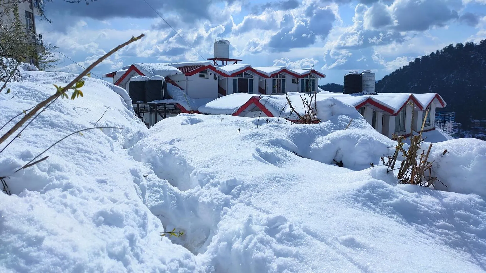 Hill View Apartman Simlá